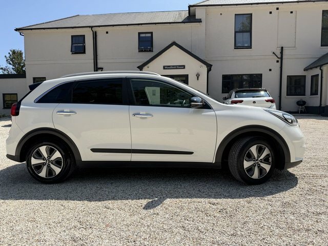 Kia Niro 1.6H Gdi 2 Suv Hybrid Dct Euro 6 S S FG67PZS White #4