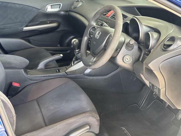 Honda Civic I-dtec Es Black #9