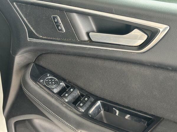 Ford S-Max 2.0T Ecoboost Titanium Sport Black #32