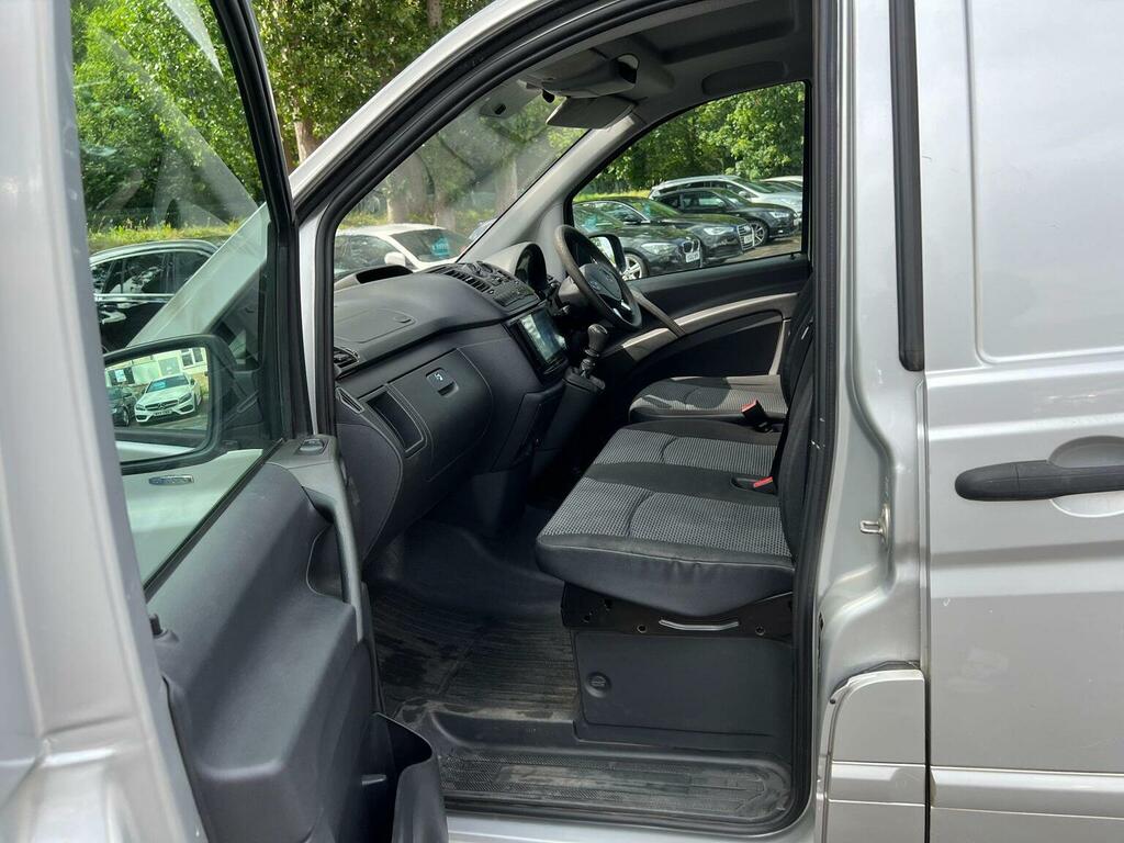 Mercedes-Benz Vito 2.1 113 Cdi Traveliner White #16