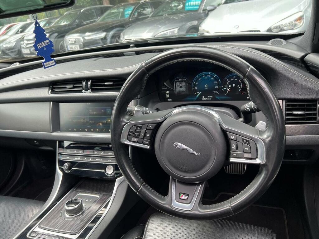 Jaguar XF 2.0D 180 Prestige Red #18