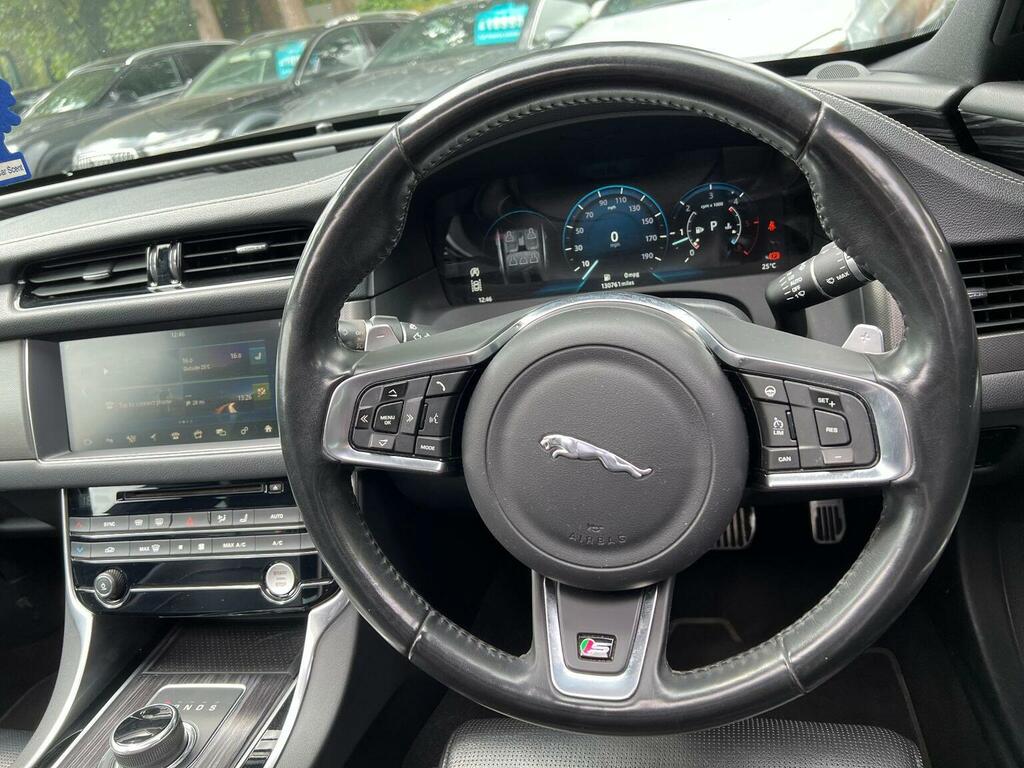 Jaguar XF 2.0D 180 Prestige Red #20