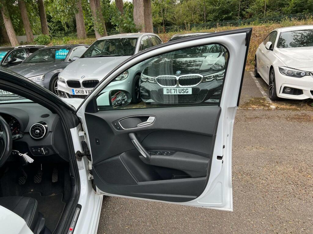Audi A1 A1 Sportback Tdi Sport White #33