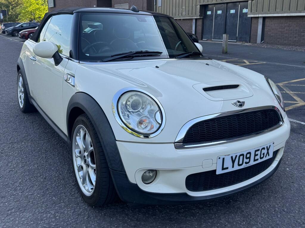 Mini Convertible Cooper S White