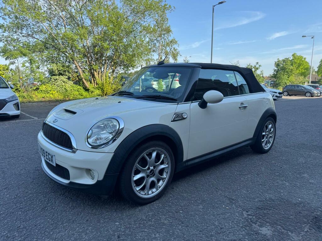 Mini Convertible Cooper S White #4