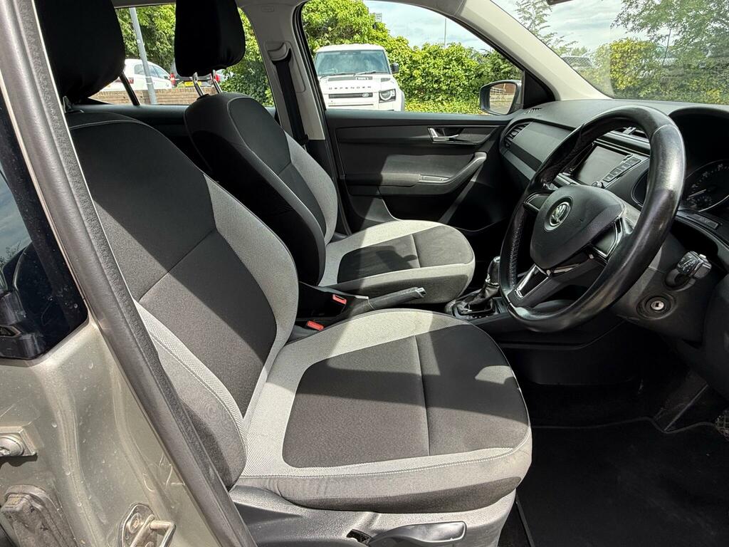 Skoda Fabia Estate 1.2 Tsi Se Euro 6 Ss 201565 White #24
