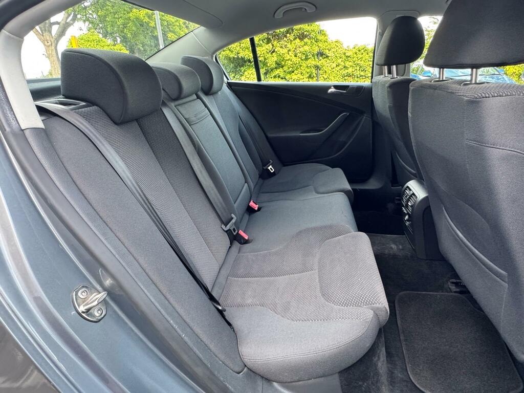 Volkswagen Passat Se Tdi 140 Silver #32