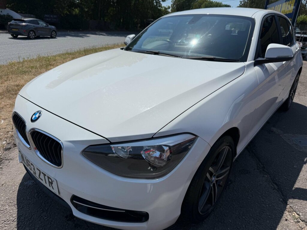 BMW 1 Series Hatchback Black #5