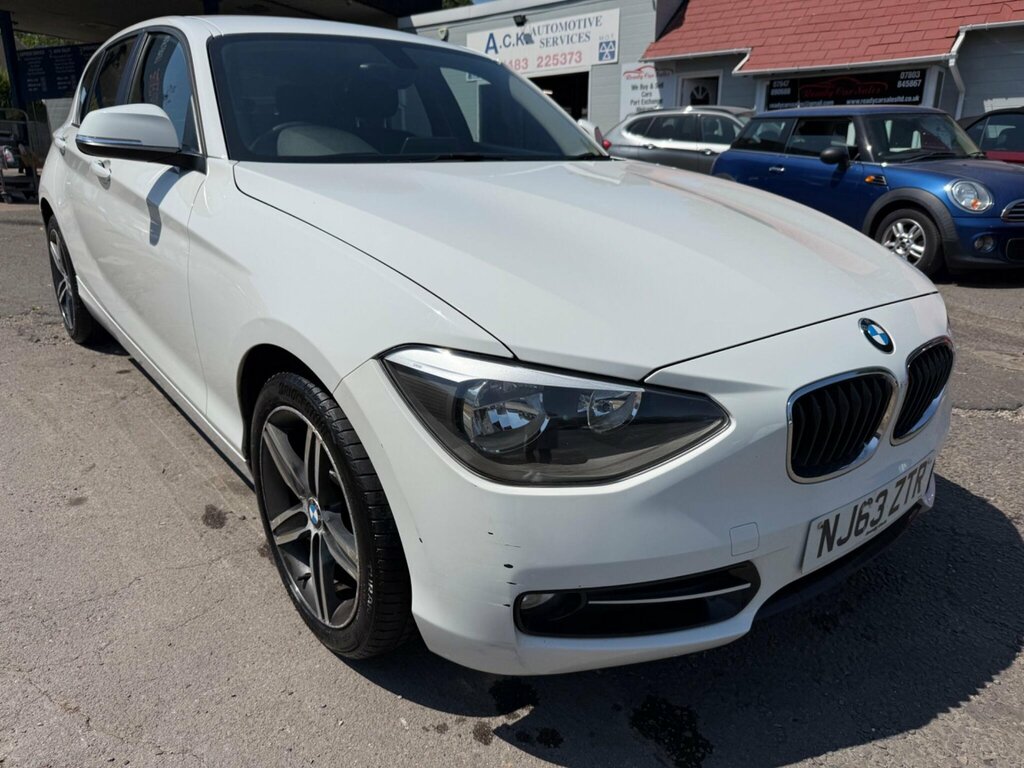 BMW 1 Series Hatchback Black #1