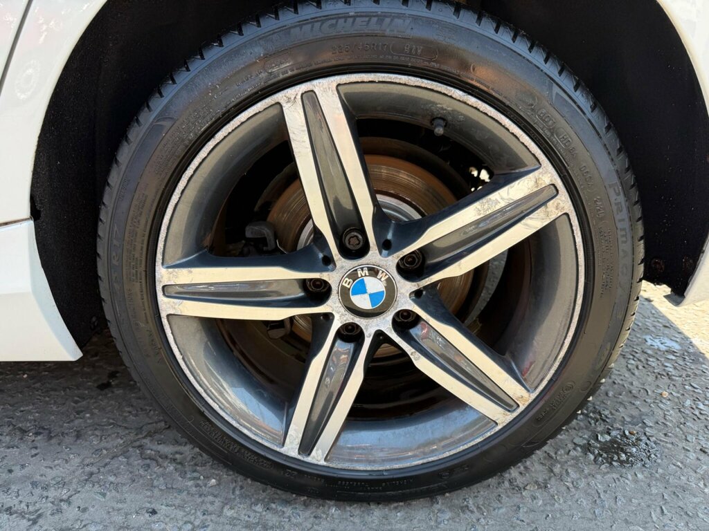 BMW 1 Series Hatchback Black #25