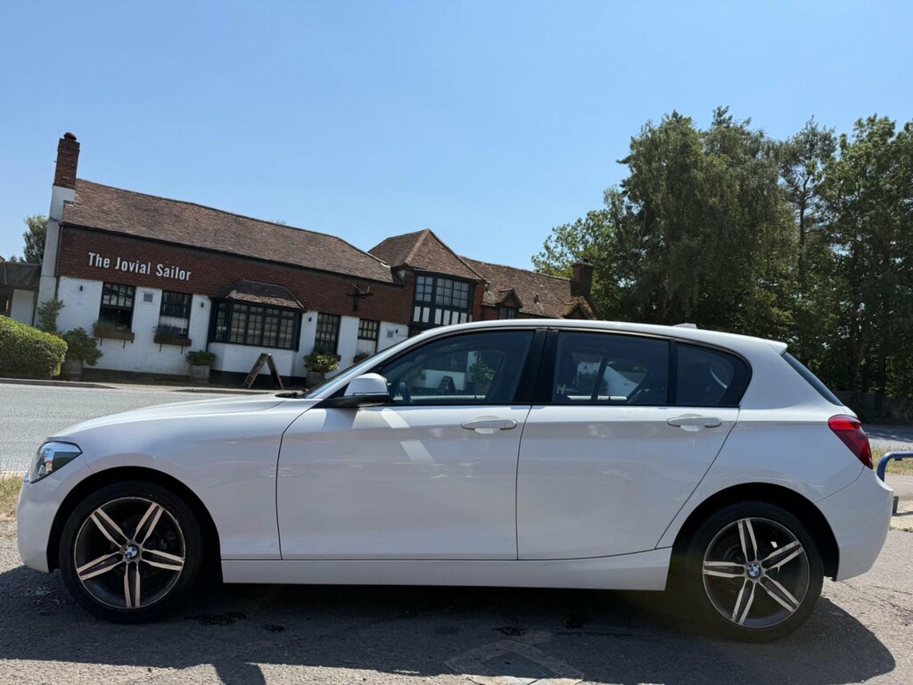 BMW 1 Series Hatchback Black #7