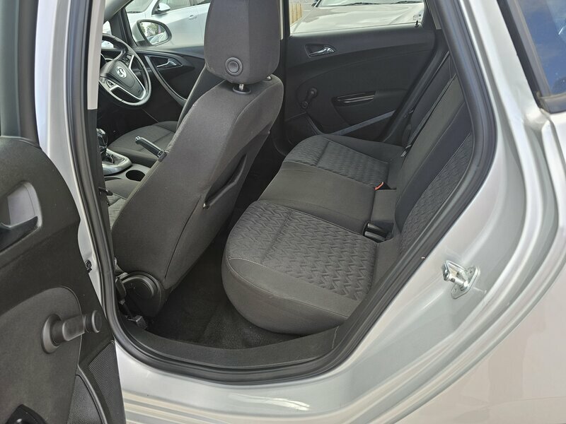 Vauxhall Astra 1.6I 16V Energy White #12