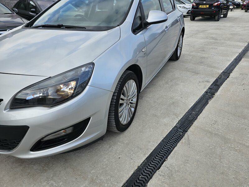 Vauxhall Astra 1.6I 16V Energy White #7