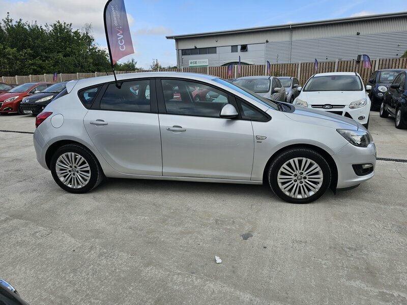 Vauxhall Astra 1.4-Astra-energy-5dr Silver #2