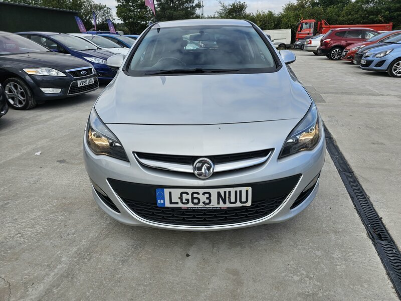 Vauxhall Astra 1.6I 16V Energy White #8