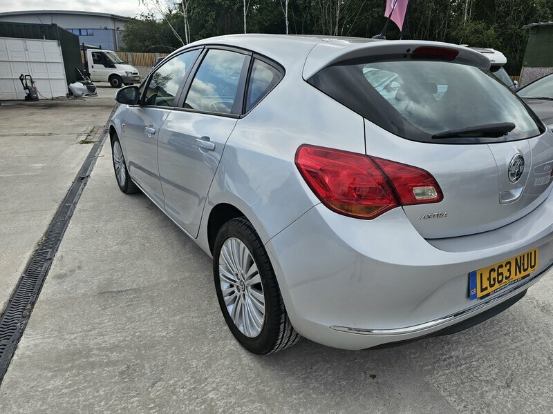 Vauxhall Astra 1.4-Astra-energy-5dr Silver #5