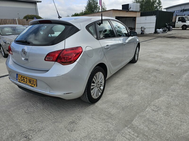 Vauxhall Astra 1.4-Astra-energy-5dr Silver #3