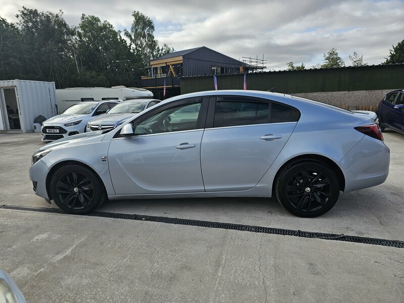 Vauxhall Insignia 2.0 Elite Nav Cdti 160 Bhp White #12