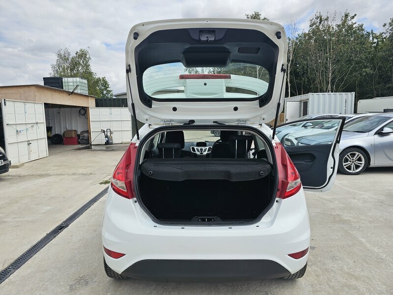Ford Fiesta 1.25 Zetec 82 White #10
