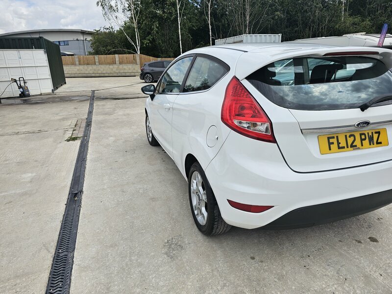 Ford Fiesta 1.25 Zetec 82 White #5
