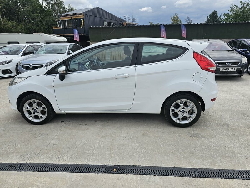 Ford Fiesta 1.25 Zetec 82 White #6