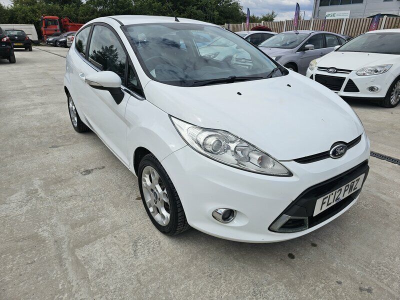 Ford Fiesta 1.25 Zetec 82 White #1