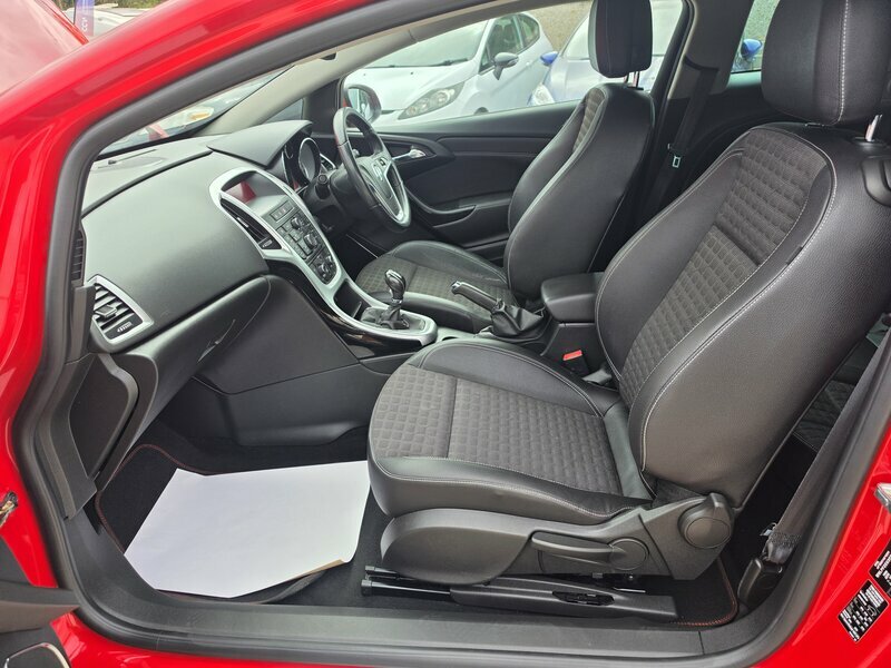 Vauxhall Astra GTC Gtc Sri T White #11