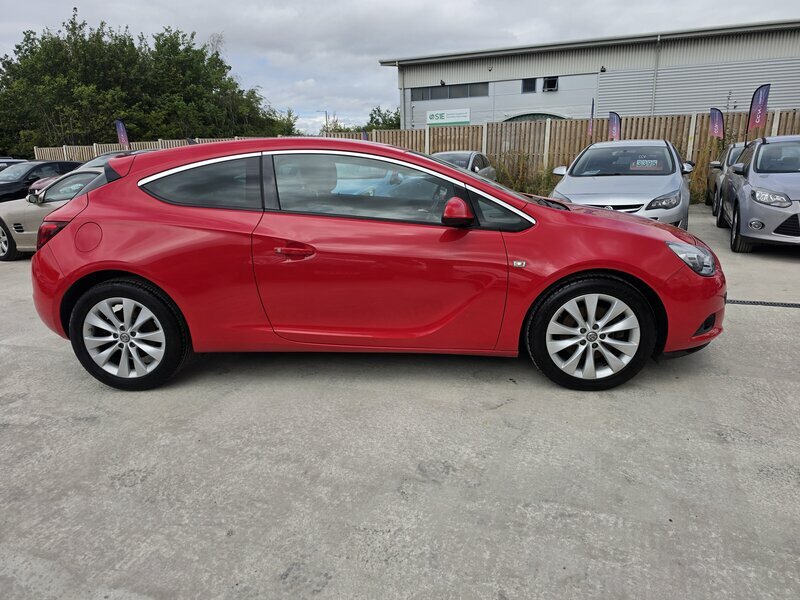 Vauxhall Astra GTC 1.4-Astra-gtc-sri-ss-3dr Red #2