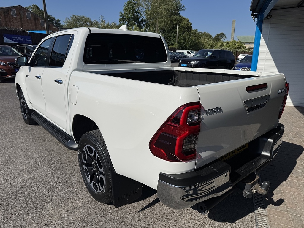 Toyota HILUX D-4d Invincible U15491535 White #6