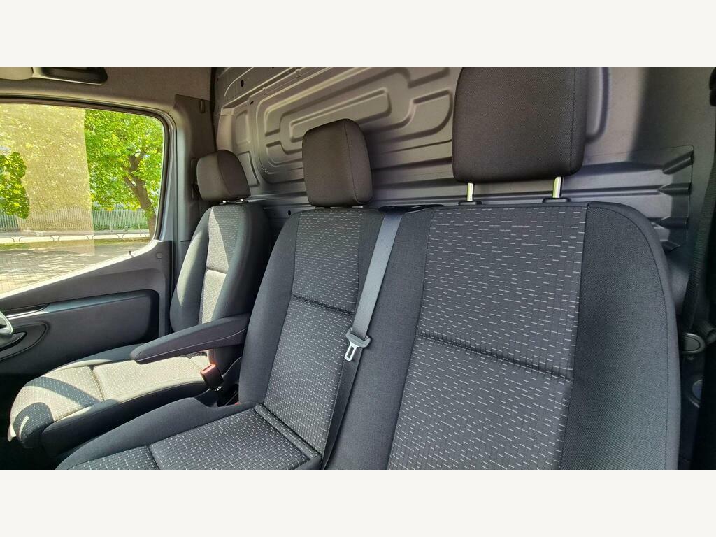 Mercedes-Benz Sprinter 2L Progressive White #19