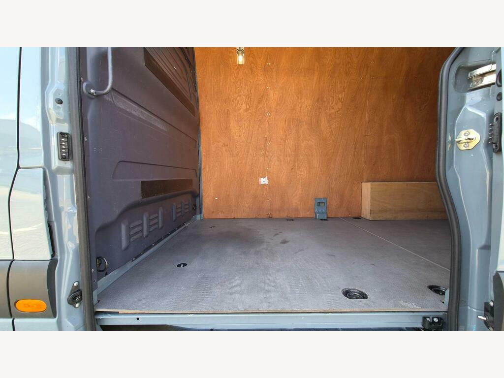 Mercedes-Benz Sprinter 2L Progressive White #26