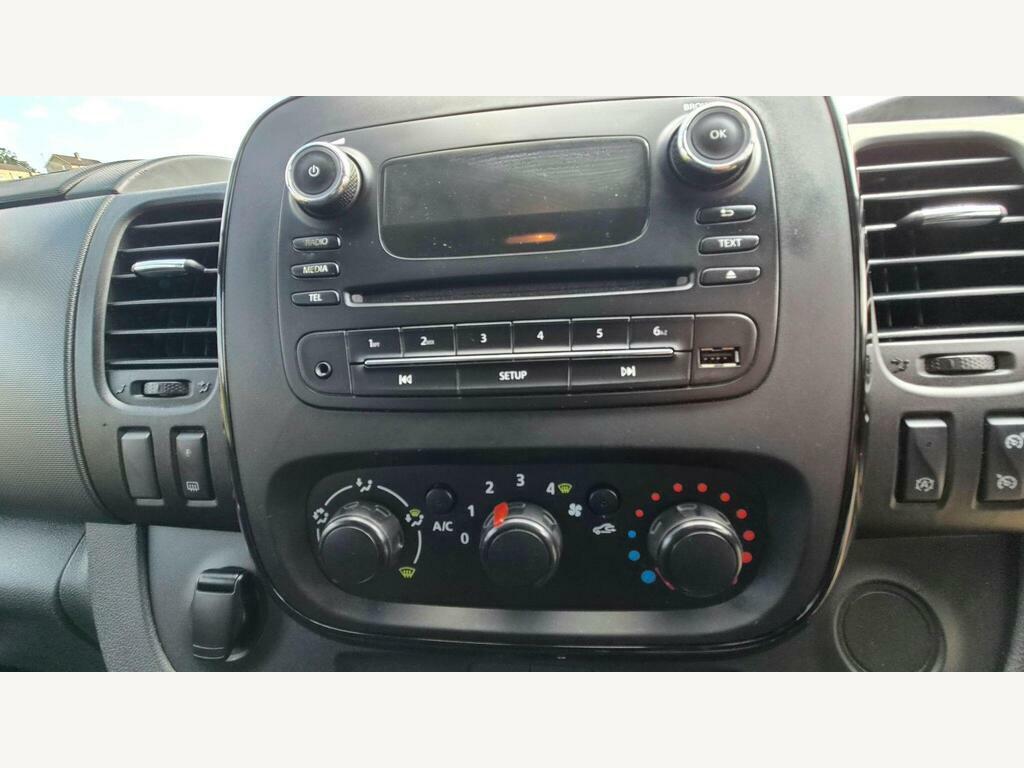 Vauxhall Vivaro 1.6 Cdti 120 Bhp Silver #9