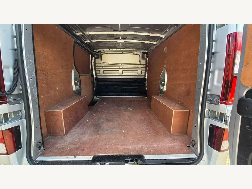 Vauxhall Vivaro 1.6 Cdti 120 Bhp Silver #18