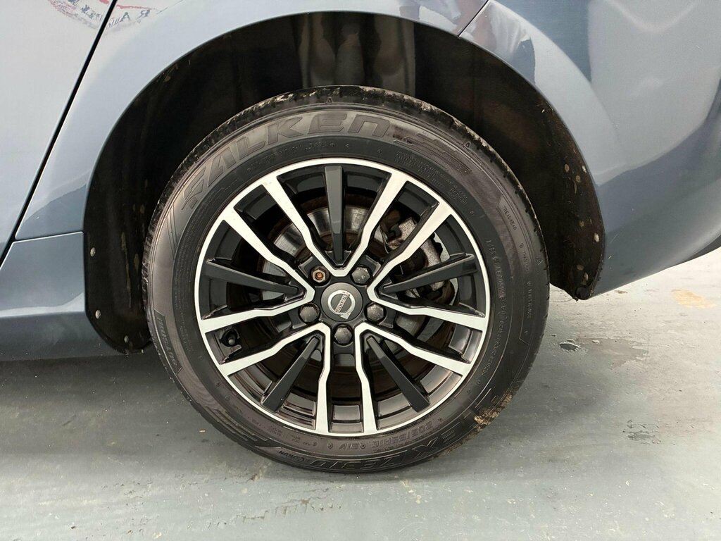 Volvo V40 2.0 D4 R-design Pro Black 1 Owner Fr Black #15