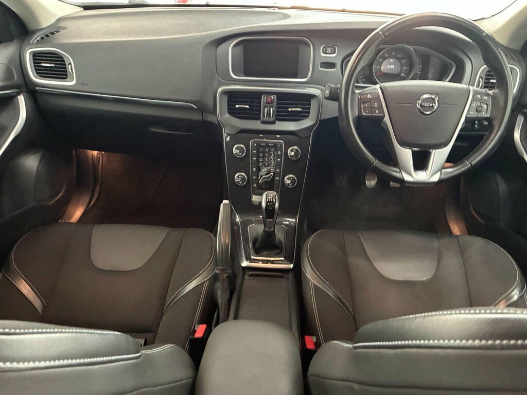 Volvo V40 2.0 D2 Momentum Euro 6 Ss Blue #3