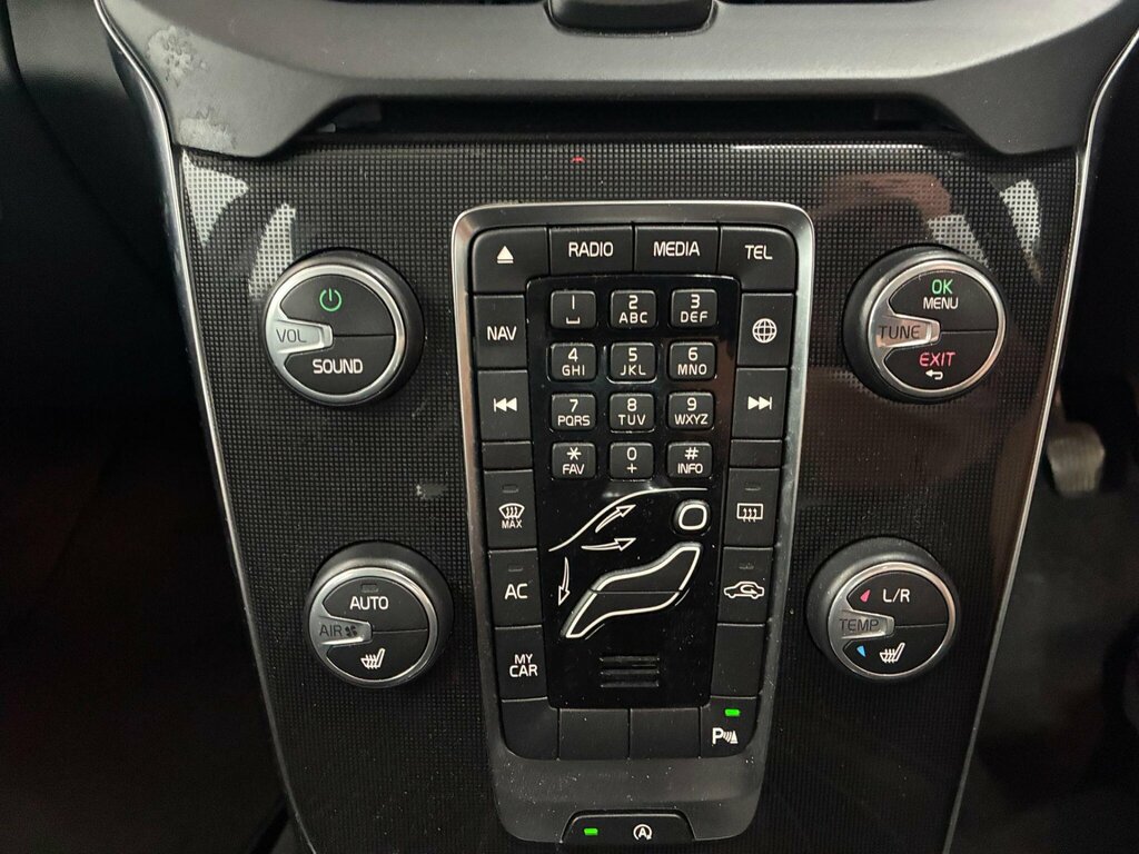 Volvo V40 2.0 D4 R-design Pro Black 1 Owner Fr Black #8