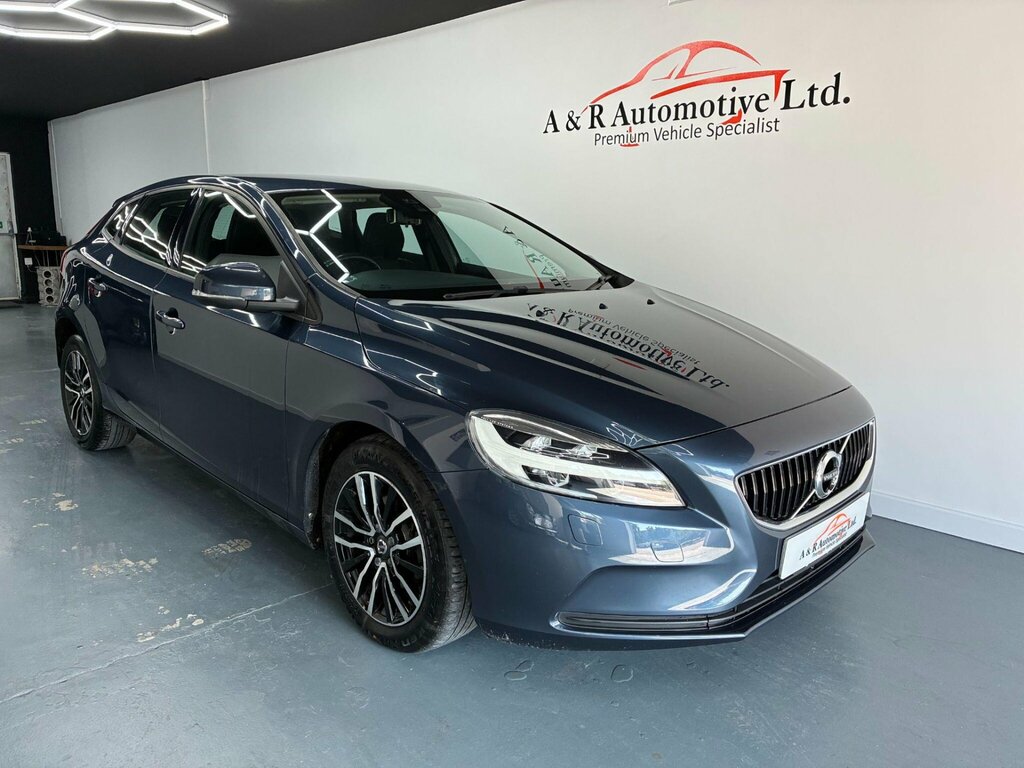 Volvo V40 2.0 D2 Momentum Euro 6 Ss Blue