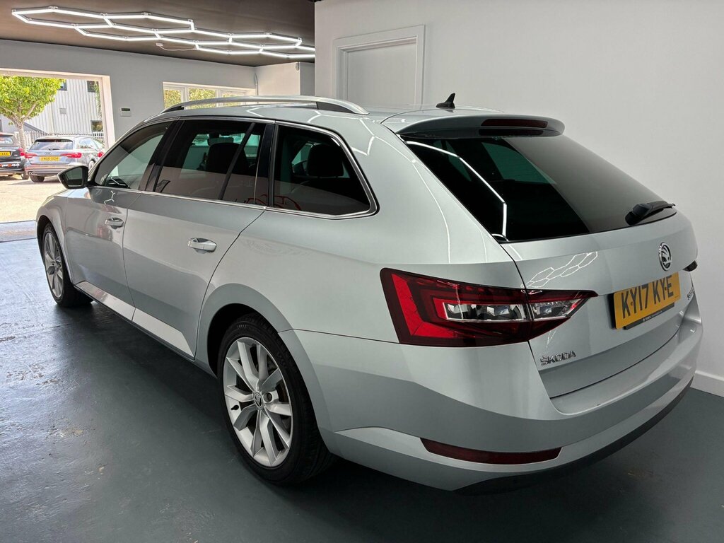 Skoda Superb Sportline Tdi White #9