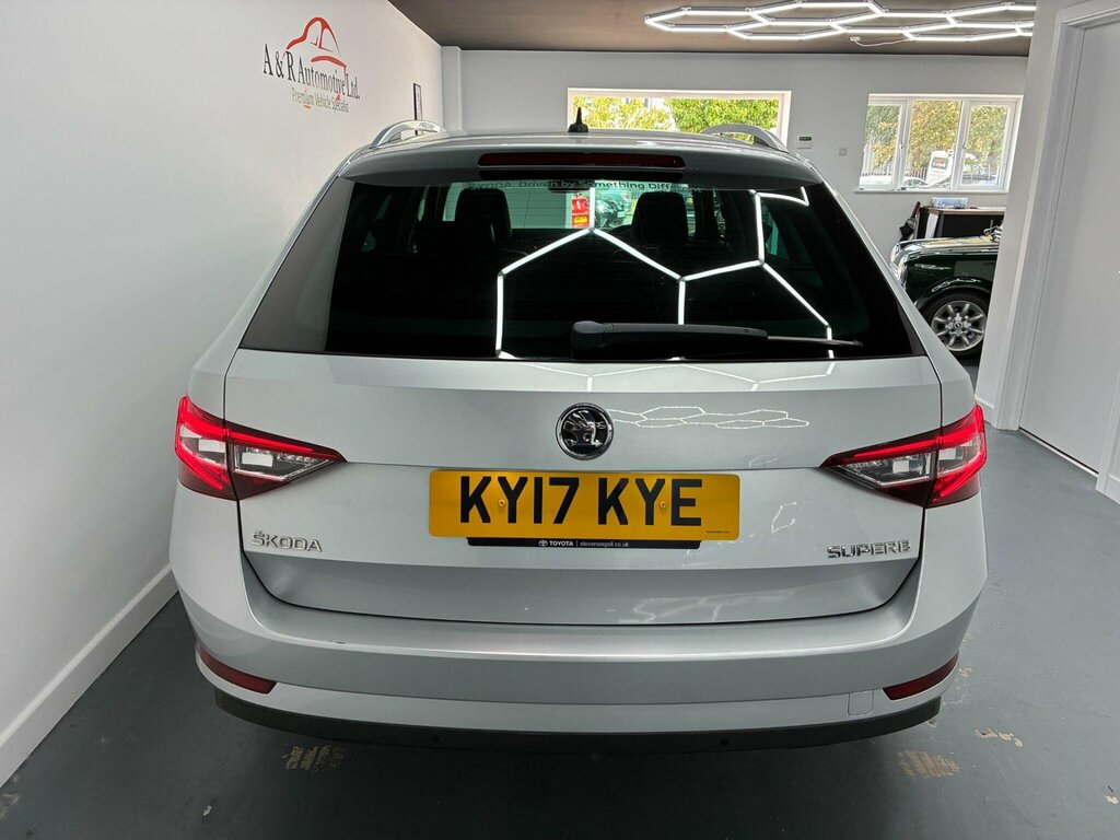 Skoda Superb Sportline Tdi White #11