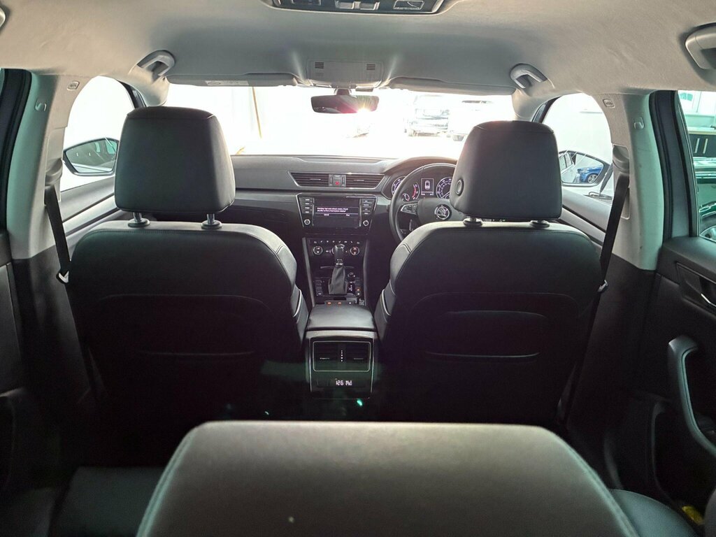 Skoda Superb Sportline Tdi White #14