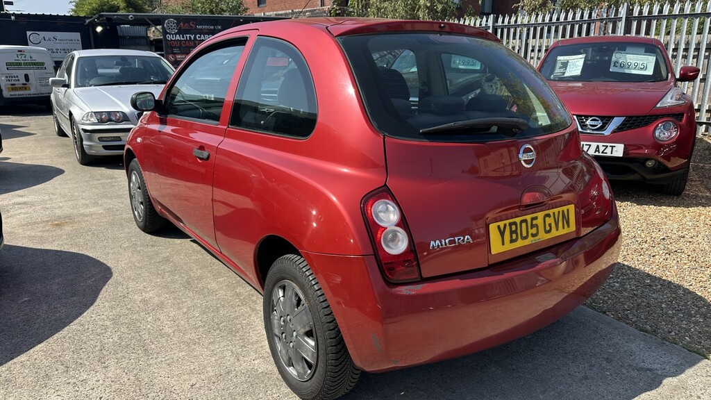 Nissan Micra 1.2 16V S Red #4