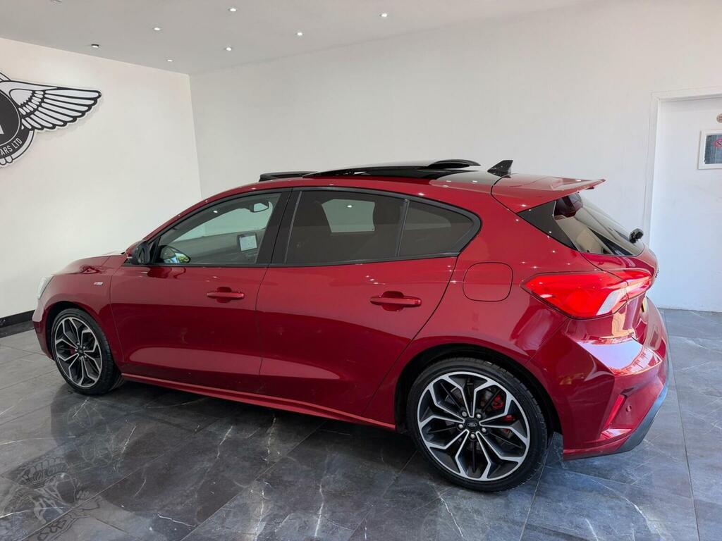 Ford Focus Hatchback 2.0 Ecoblue St-line X Euro 6 Ss NV19APK Red #4