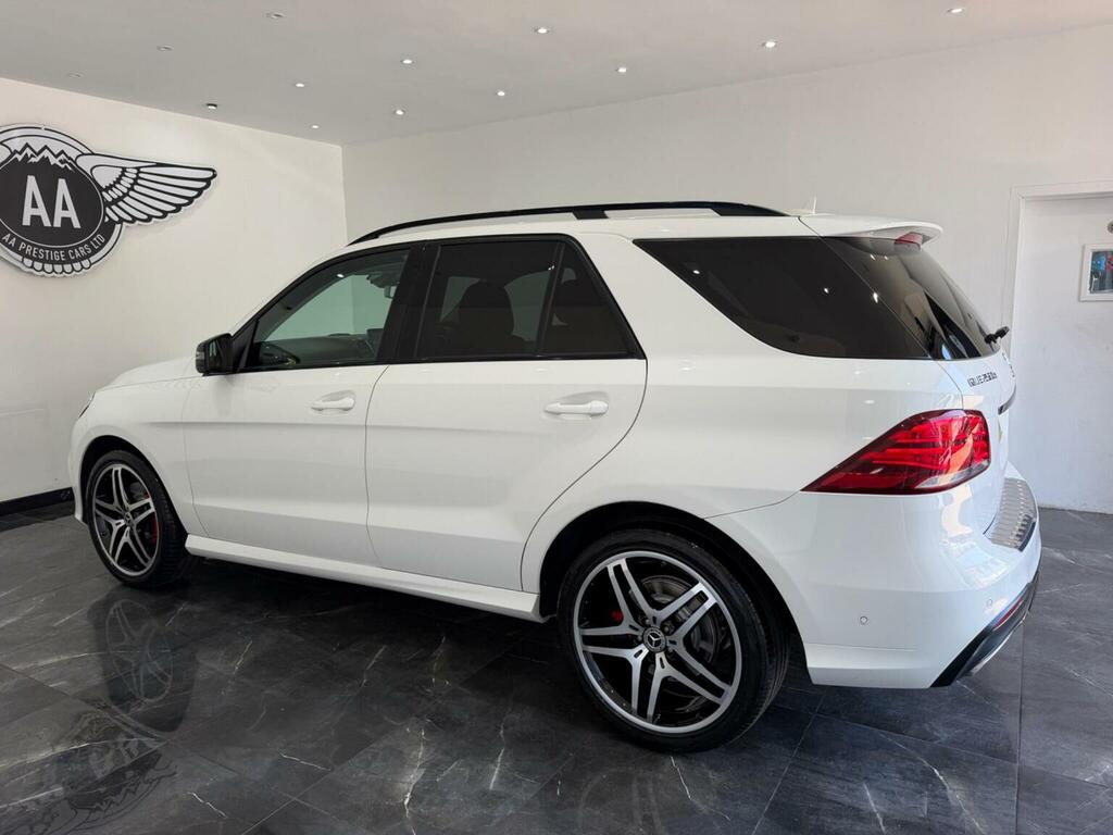 Mercedes-Benz GLE Class Gle 250D 4Matic Amg Line 9G-tronic White #39