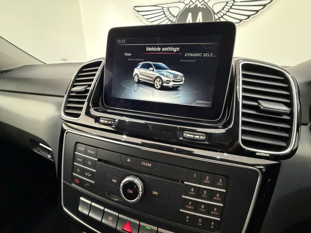 Mercedes-Benz GLE Class Gle 250D 4Matic Amg Line 9G-tronic White #30