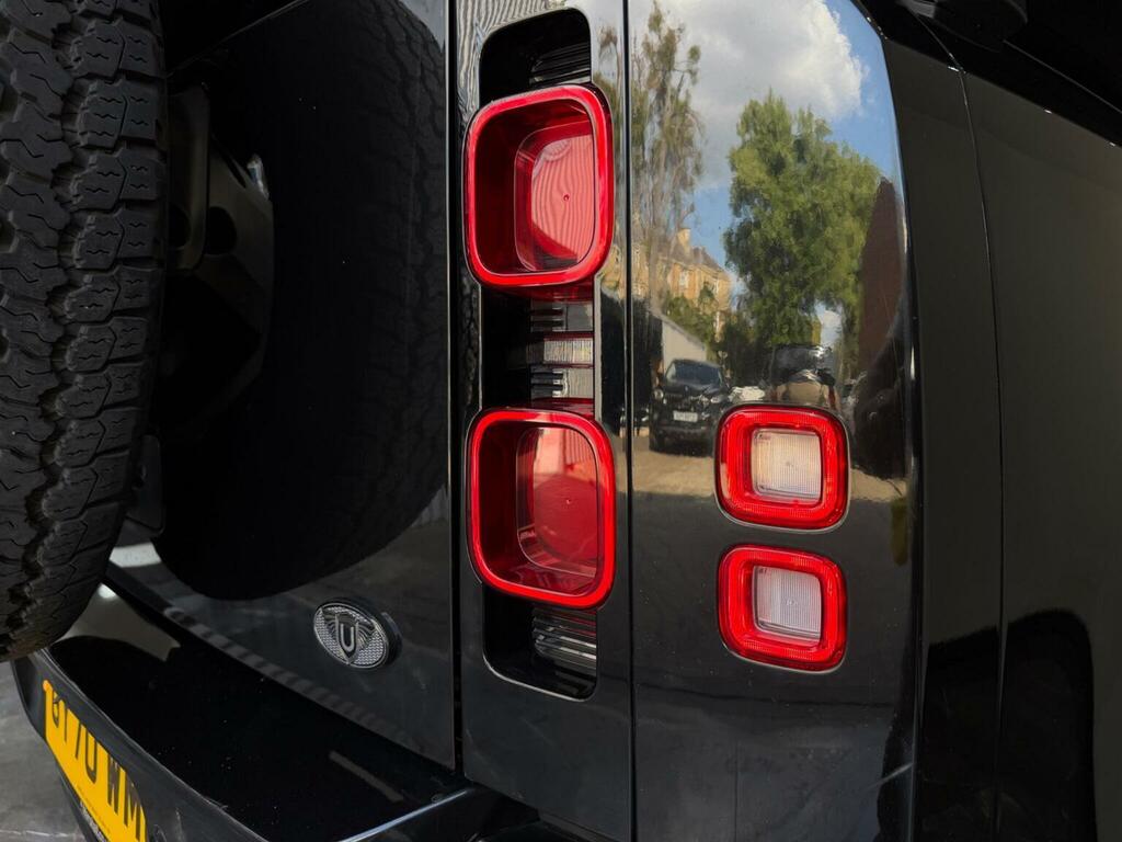 Land Rover Defender 110 First Edition Green #45
