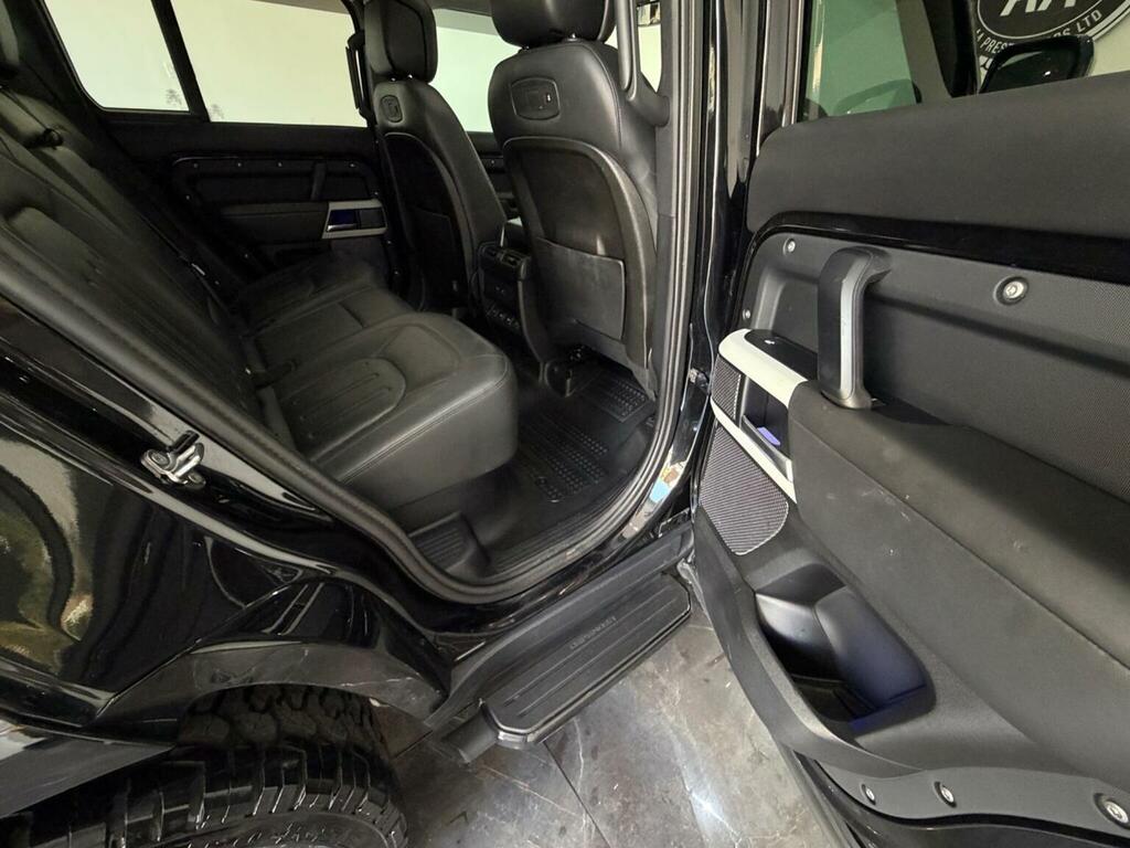 Land Rover Defender 110 First Edition Green #18