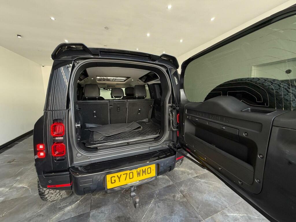 Land Rover Defender 110 First Edition Green #56