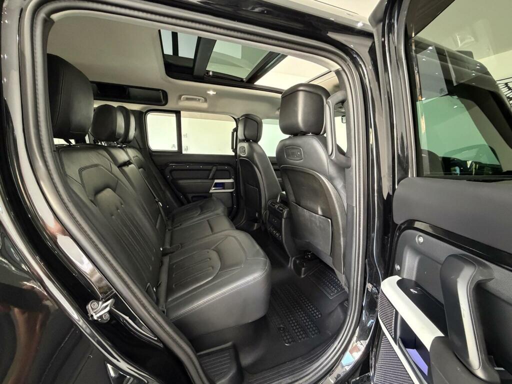 Land Rover Defender 110 First Edition Green #19