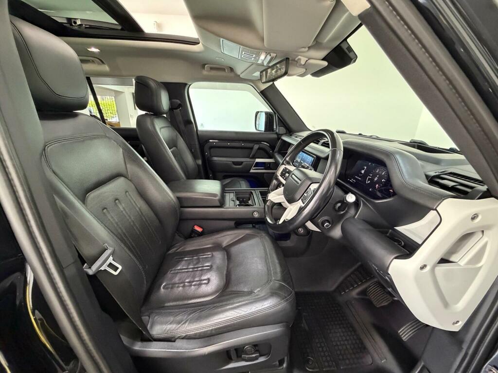 Land Rover Defender 110 First Edition Green #15