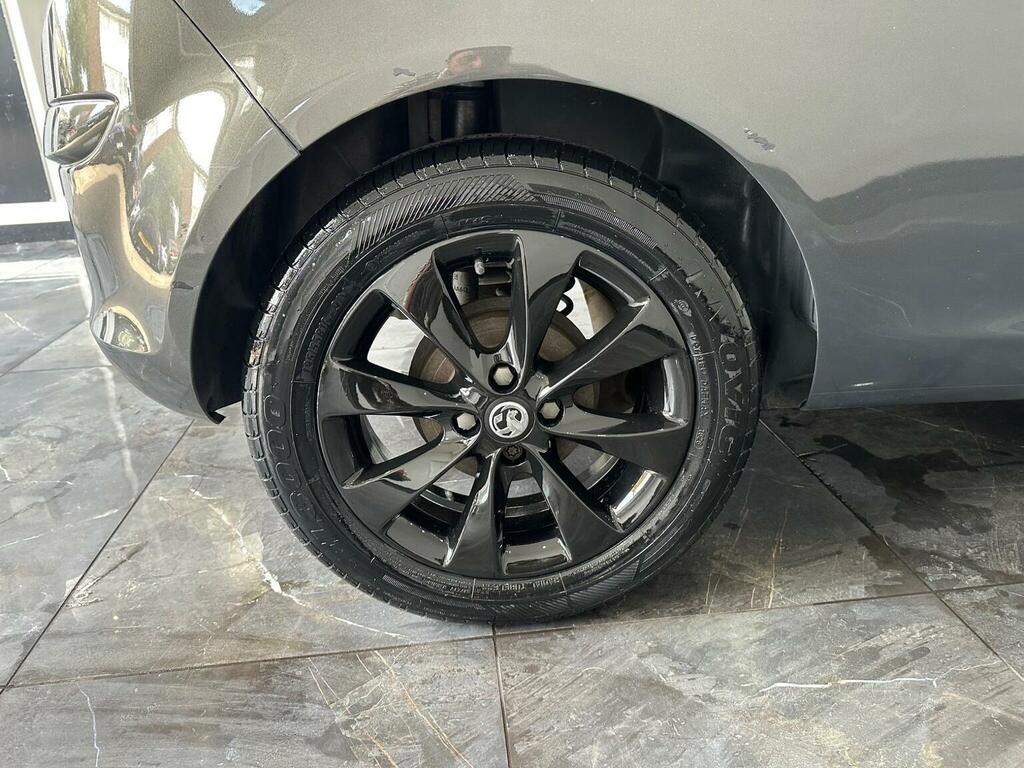 Vauxhall Corsa 1.4 Sri Ac Red #20